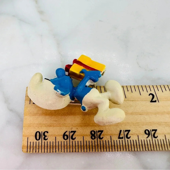 Vintage Jokey Die Cast Smurf Pin Present Box Cartoon Comic 70s Collectib… - Picture 7 of 8